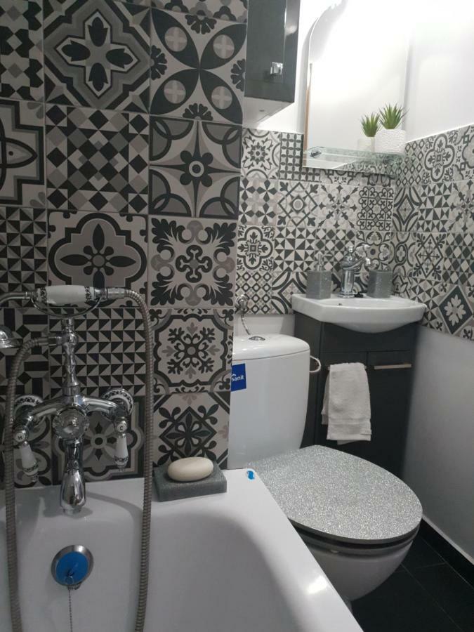 Apartament Wyszynskiego เบียวิสตอก ภายนอก รูปภาพ